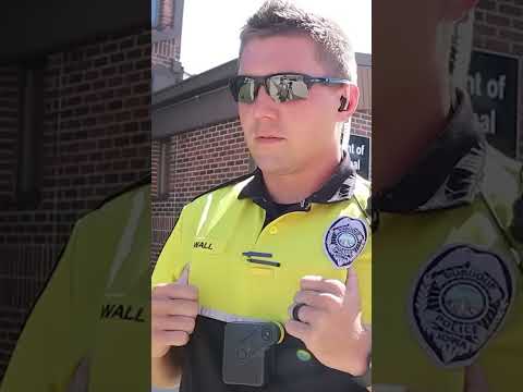 Banana Suit Cop Gets Owned by Auditor ID Refusal! 1st Amendment Audit #shortsfeed