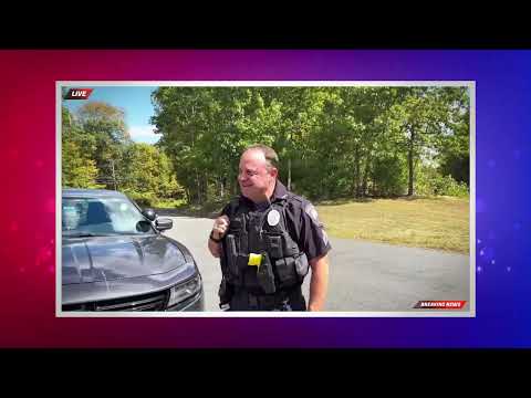 Cop Gets Schooled By Smart Auditor Who Knew His Rights! | ID Refusal 1st Amendment Audit