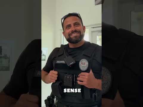 ✈️ Retired Deputy Chief Joins First Amendment Audit… Officer's Reaction Says It All 👮📹